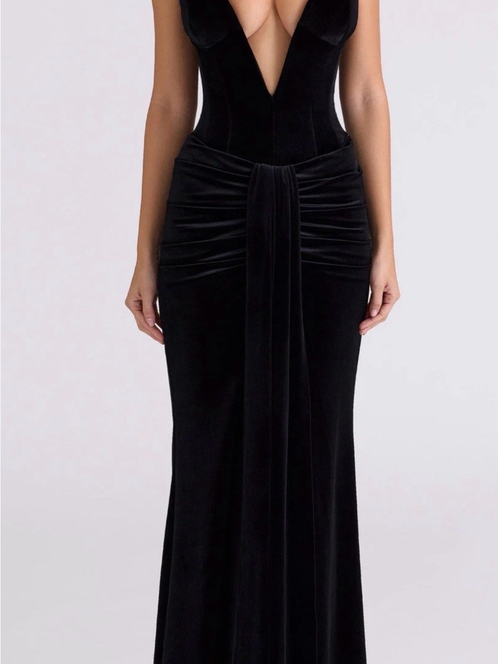 HOUSE OF CB Vienne Deep Plunge Neck Velvet Gown Size Small